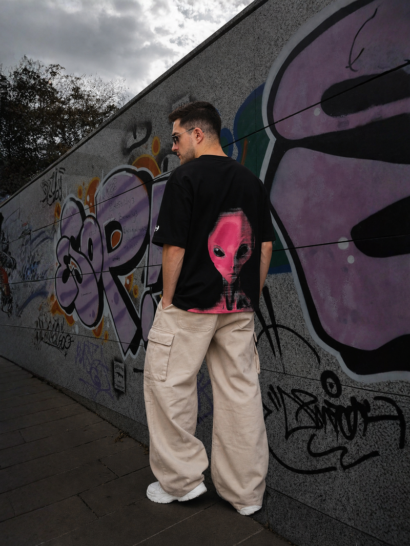 Alien Invasion Tour '25 Oversized T-shirt